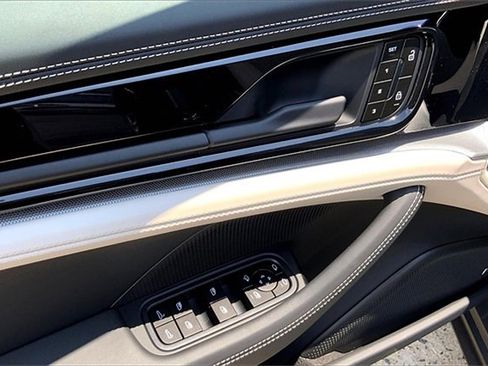 New 2025 Porsche Panamera 4 image 24