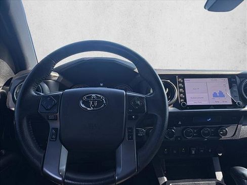 Used 2021 Toyota Tacoma TRD Off-Road image 16