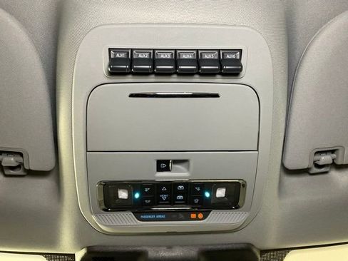 New 2026 Ford F250 Lariat w/ Black Appearance Package image 22