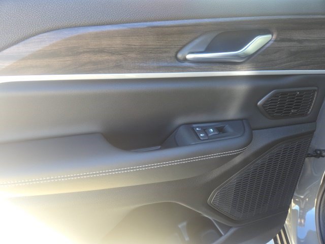 New 2027 Jeep Grand Cherokee Limited AWD/4WD image 16
