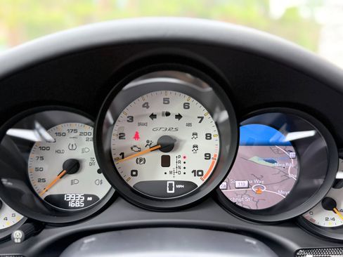 Used 2016 Porsche 911 GT3 RS image 16