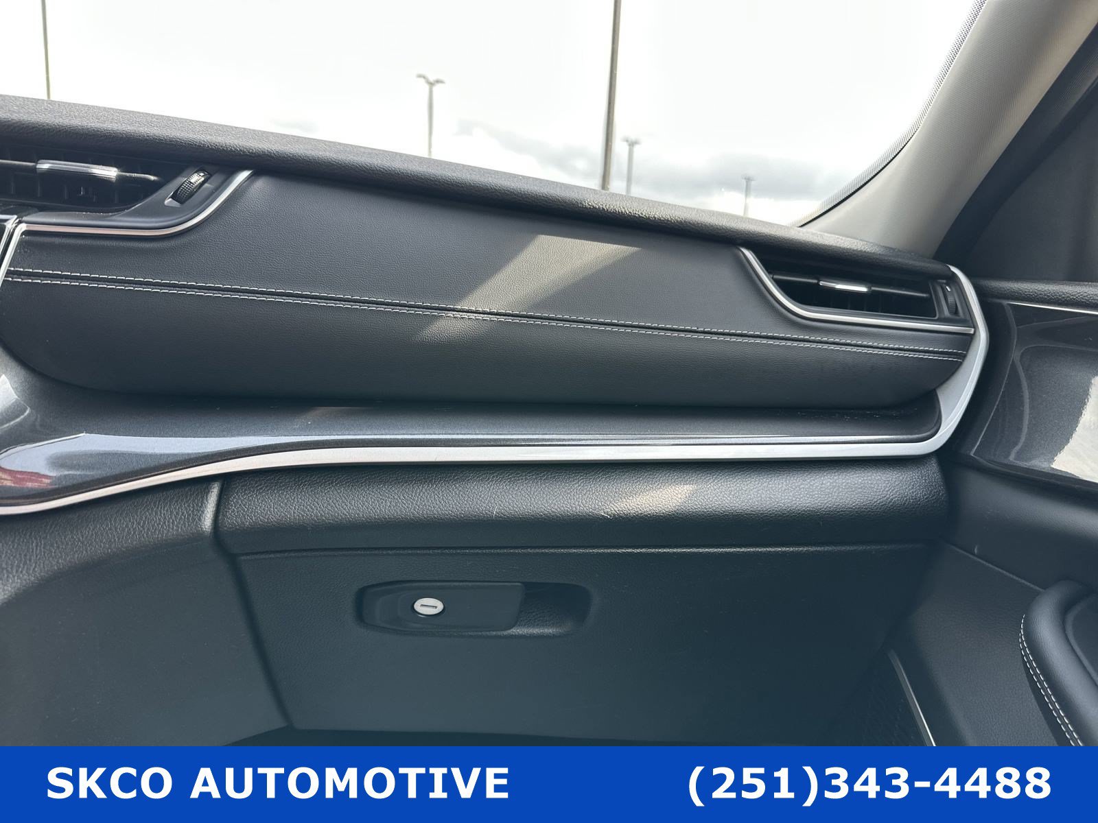 Used 2022 Jeep Grand Cherokee Laredo AWD/4WD image 24