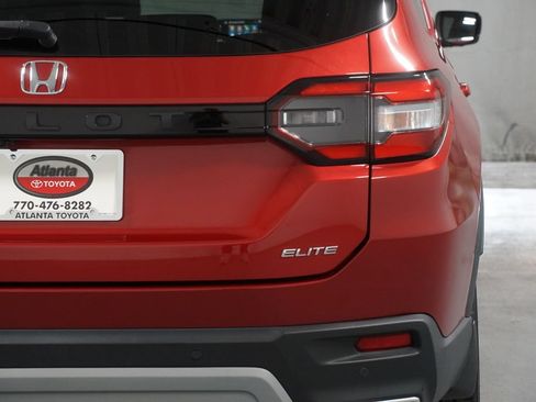 Used 2023 Honda Pilot Elite image 10