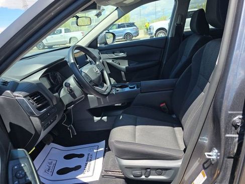 Used 2025 Nissan Rogue SV AWD/4WD image 5