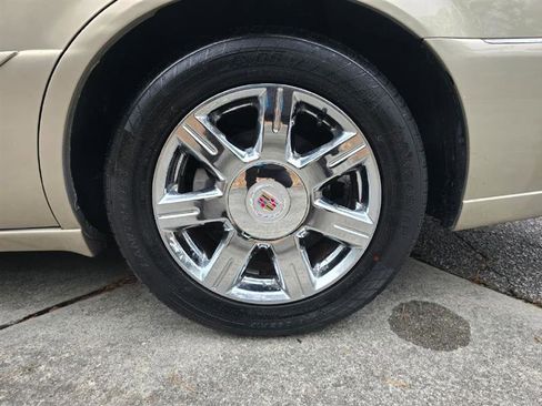 Used 2007 Cadillac DTS image 32