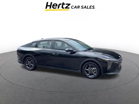 Used 2025 Kia K4 LXS image 1