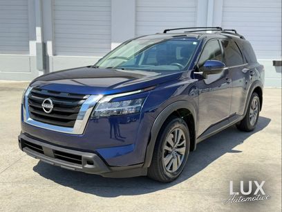 Used 2022 Nissan Pathfinder SV w/ SV Premium Package