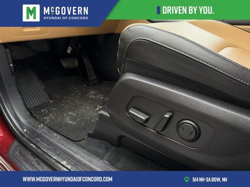 Used 2024 Kia Carnival LX image 20