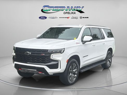 Used 2024 Chevrolet Suburban Z71 AWD/4WD image 3