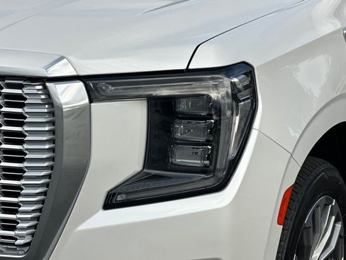 Used 2021 GMC Yukon Denali w/ Denali Premium Package image 53