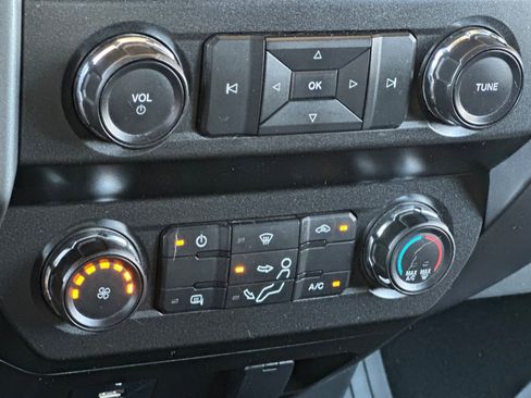 Used 2019 Ford F550 XLT DRW image 18