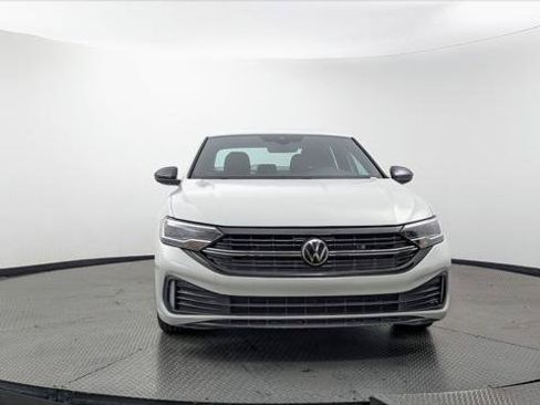Used 2024 Volkswagen Jetta Sport FWD image 12
