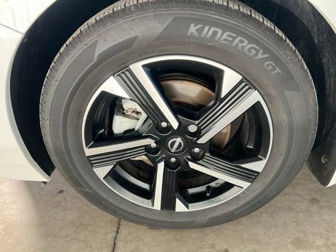 Used 2024 Nissan Sentra SV w/ All-Weather Package image 30