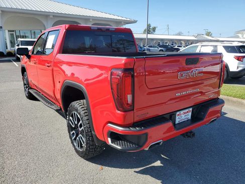 Used 2021 GMC Sierra 1500 AT4 w/ AT4 Premium Package image 3