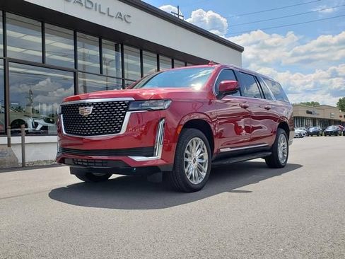 Used 2024 Cadillac Escalade ESV Premium Luxury AWD/4WD image 7