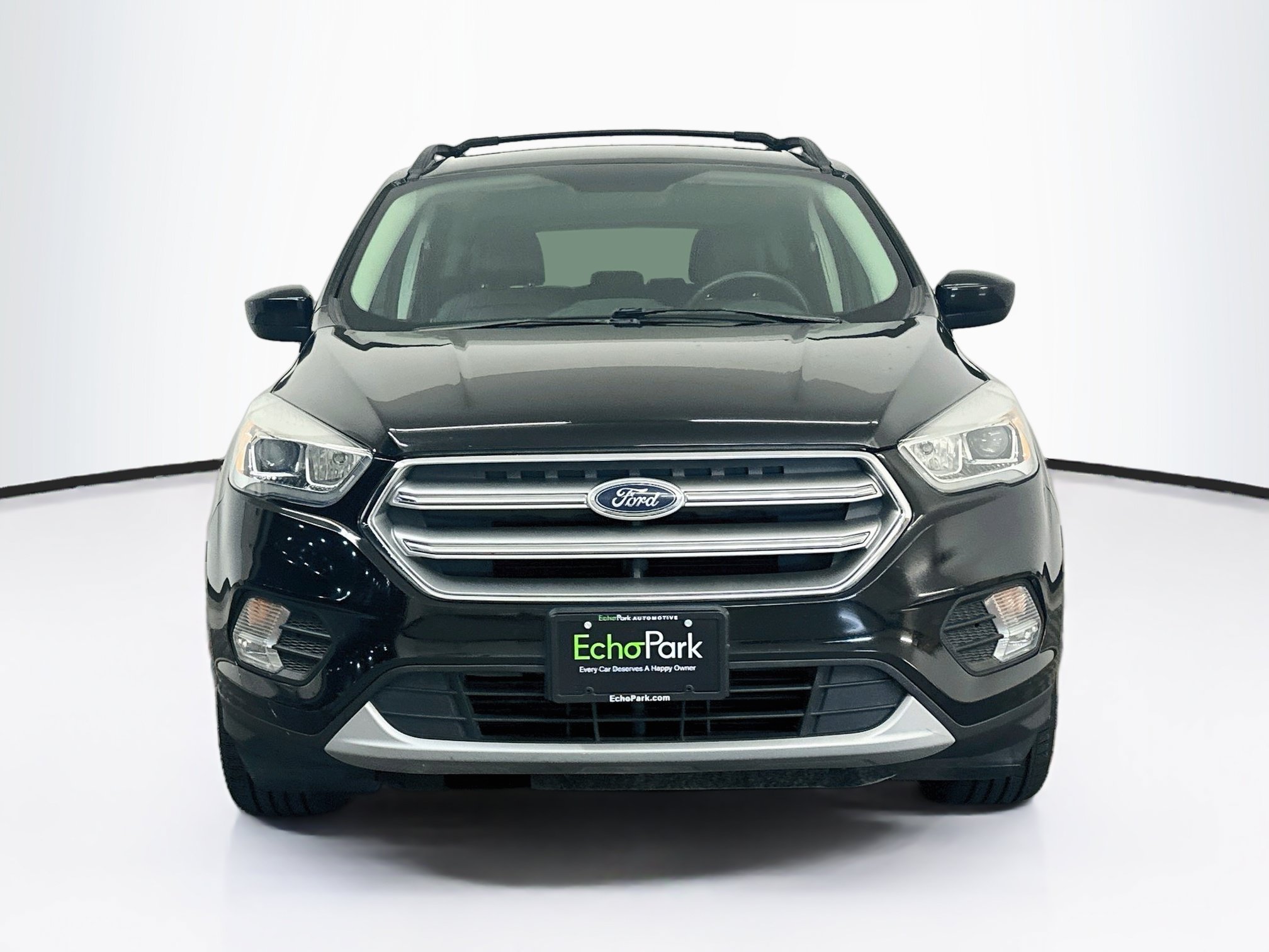 Used 2017 Ford Escape SE w/ SE Leather Comfort Package AWD/4WD image 2