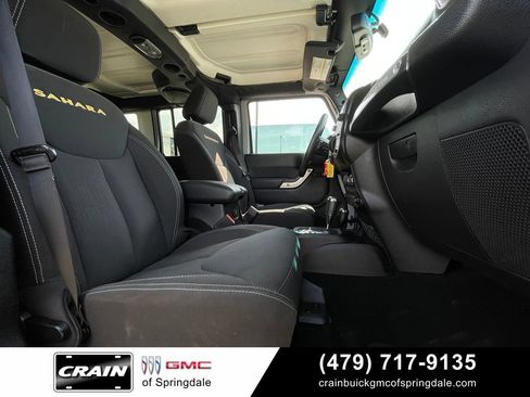 Used 2013 Jeep Wrangler Unlimited Sahara w/ Connectivity Group AWD/4WD image 29