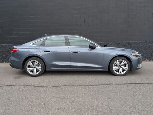 Used 2025 Audi A5 2.0T Premium Plus w/ Premium Plus AWD/4WD image 5