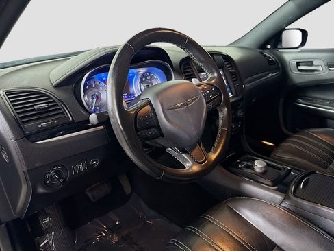 Used 2021 Chrysler 300 S image 23