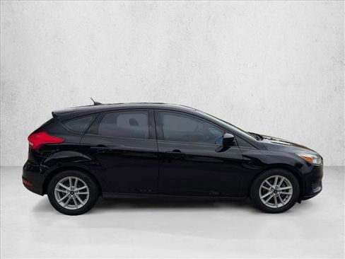 Used 2018 Ford Focus SE image 4