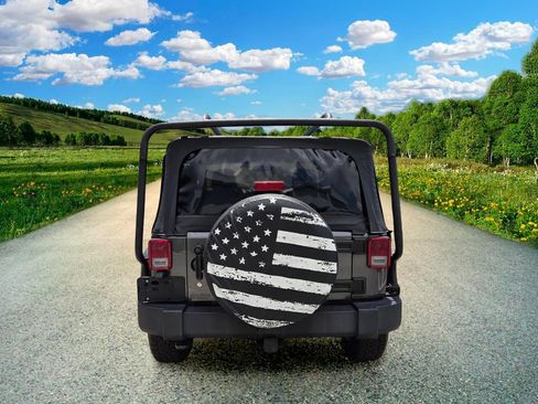 Used 2018 Jeep Wrangler Sport AWD/4WD image 5