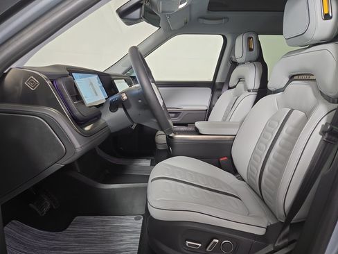 Used 2025 Rivian R1S Adventure AWD/4WD image 20