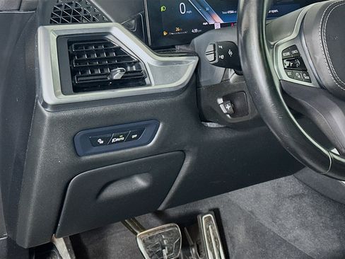 Used 2024 BMW X6 xDrive40i w/ Parking Assistance Package image 17