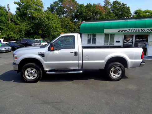 Used 2010 Ford F250 XLT image 2