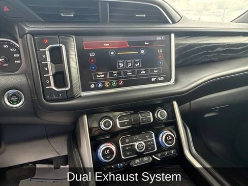 Used 2021 GMC Yukon Denali w/ Denali Premium Package AWD/4WD image 31