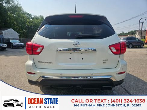 Used 2017 Nissan Pathfinder SL AWD/4WD image 4
