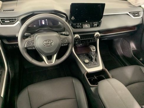 Used 2025 Toyota RAV4 Limited w/ Weather Package AWD/4WD image 17