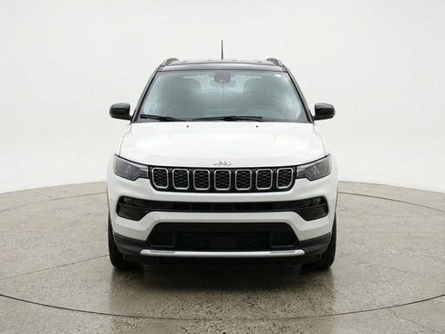 Used 2025 Jeep Compass Limited image 2