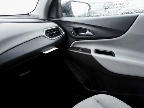 Used 2022 Chevrolet Equinox LT w/ Driver Convenience Package image 28