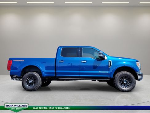 Used 2022 Ford F250 Lariat w/ Tremor Off-Road Package AWD/4WD image 2