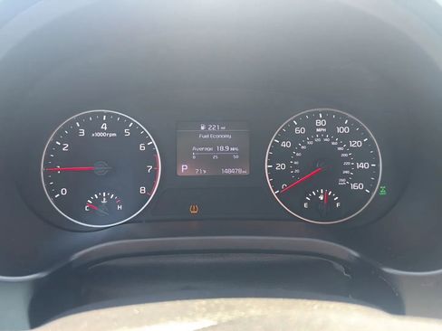 Used 2021 Kia Seltos LX AWD/4WD image 12