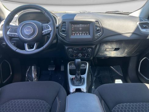 Used 2021 Jeep Compass Sport w/ Cold Weather Group FWD image 12
