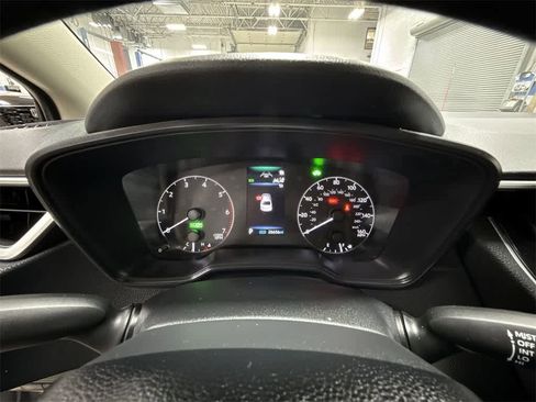 Used 2023 Toyota Corolla LE image 31