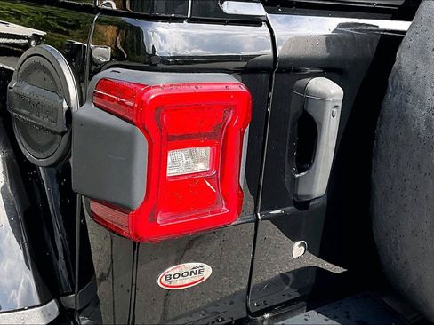 Used 2020 Jeep Wrangler Unlimited Rubicon AWD/4WD image 31