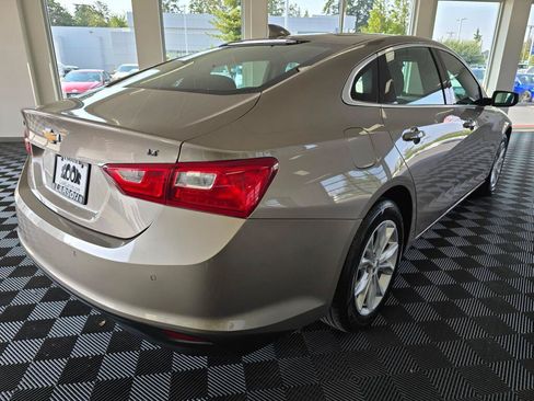 Used 2024 Chevrolet Malibu LT FWD image 3