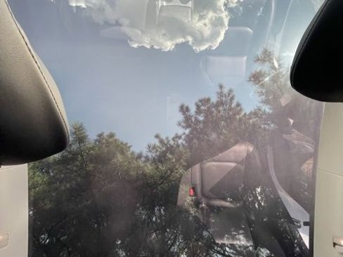 Used 2021 Tesla Model Y Long Range image 23