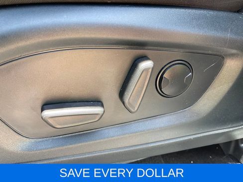 Used 2024 Ford Explorer XLT RWD image 20