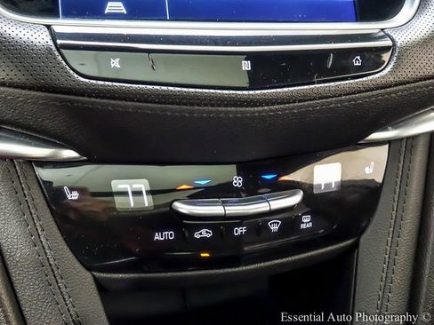 Certified 2021 Cadillac XT5 Premium Luxury image 16