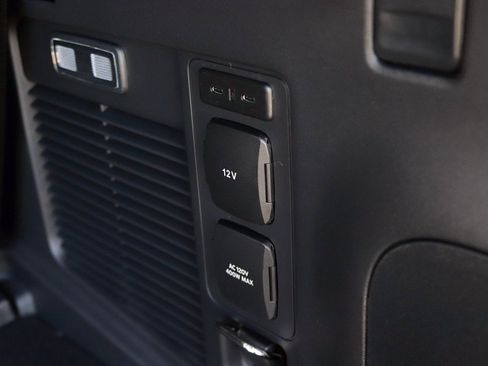 New 2025 Ford Expedition Active image 19