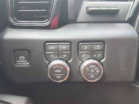 New 2026 GMC Sierra 1500 AT4 w/ AT4 Premium Package AWD/4WD image 14