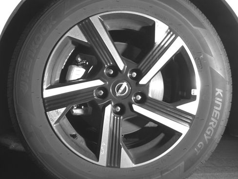 Used 2025 Nissan Sentra SV FWD image 12