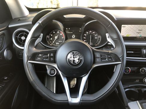 Used 2018 Alfa Romeo Stelvio Sport w/ Quick Order Package 22J Sport image 17