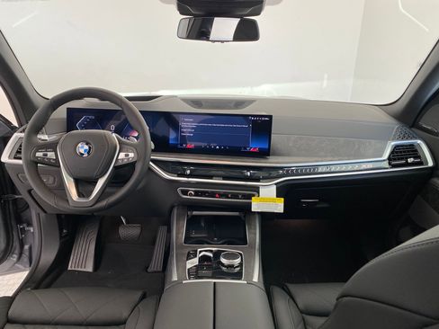 New 2026 BMW X5 xDrive40i w/ Climate Comfort Package image 15