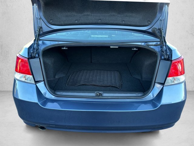 Used 2013 Subaru Legacy 2.5i Limited AWD/4WD image 6