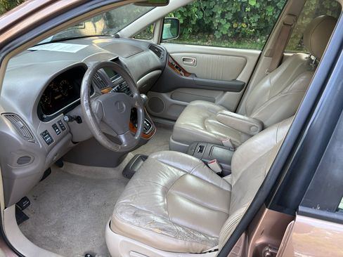 Used 1999 Lexus RX 300 image 10