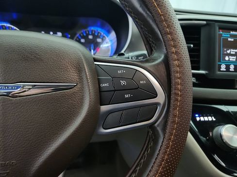 Used 2020 Chrysler Voyager LX w/ Cold Weather Group FWD image 18